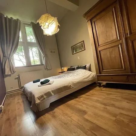 Logie Chateau-ferme De Hombroux Oda ve Kahvaltı