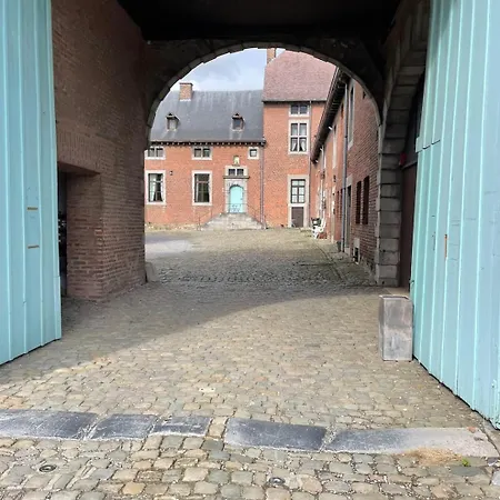 Logie Chateau-ferme De Hombroux Frühstückspension *